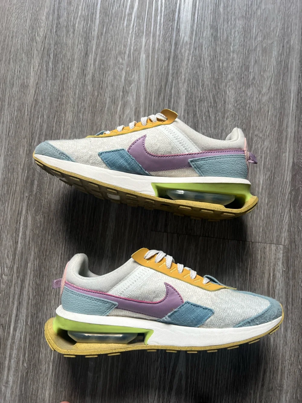 Nike Sun Club Air Max Women Sneakers - Picture 3 of 6